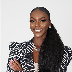 Meet your Posher, Doneisha